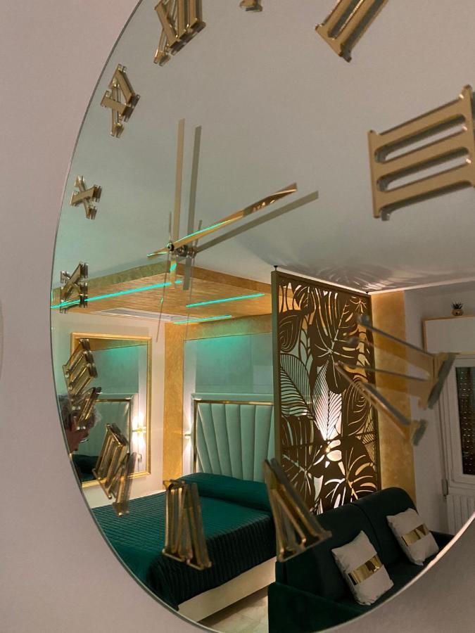 Fashion Apartment Gold Bologna With Jacuzzi & Car Garage Екстер'єр фото
