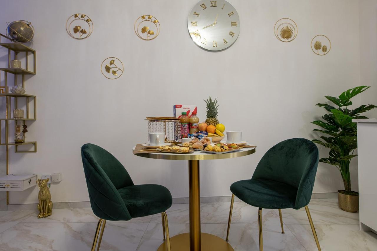 Fashion Apartment Gold Bologna With Jacuzzi & Car Garage Екстер'єр фото