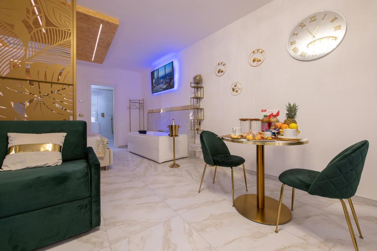 Fashion Apartment Gold Bologna With Jacuzzi & Car Garage Екстер'єр фото