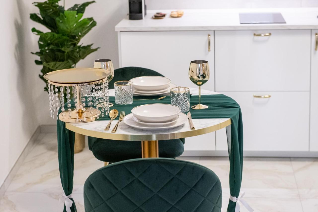 Fashion Apartment Gold Bologna With Jacuzzi & Car Garage Екстер'єр фото