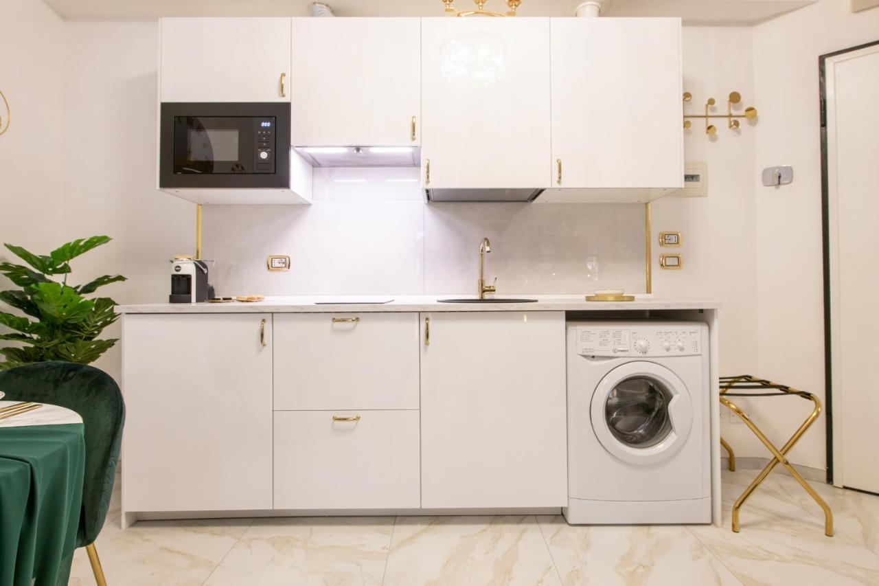 Fashion Apartment Gold Bologna With Jacuzzi & Car Garage Екстер'єр фото