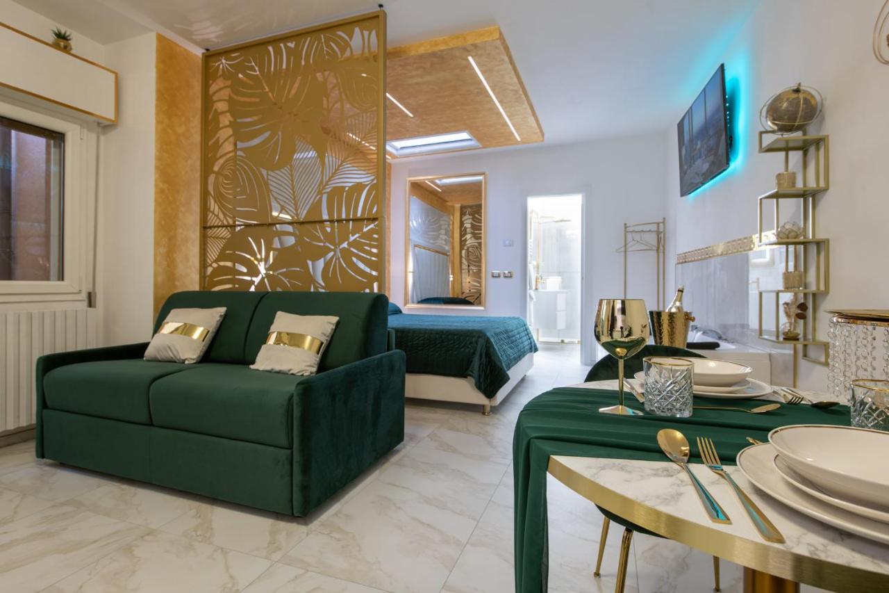 Fashion Apartment Gold Bologna With Jacuzzi & Car Garage Екстер'єр фото